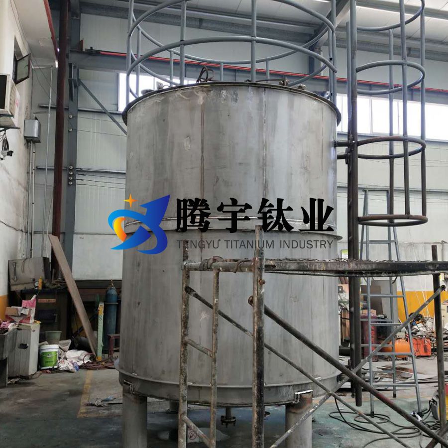 石油化工用鈦鎳鋯儲罐的切水現狀及發展趨勢 石油化工用鈦鎳鋯儲罐的切水現狀及發展趨勢